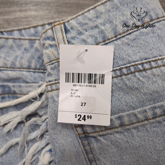 Forever 21 Denim Shorts Size 27 (4) - Picture 2 of 7